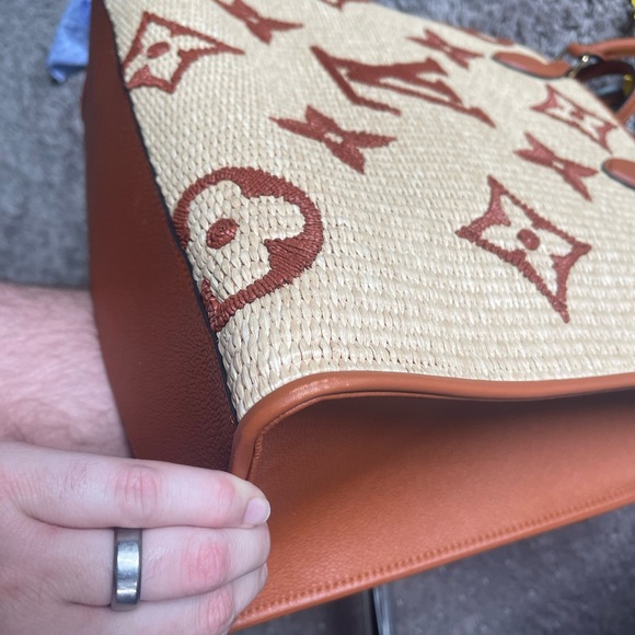 Louis Vuitton Onthego GM Tan Raffia - Picture 8 of 10